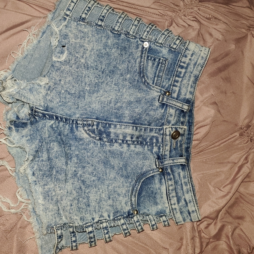 Light washed blue jeans